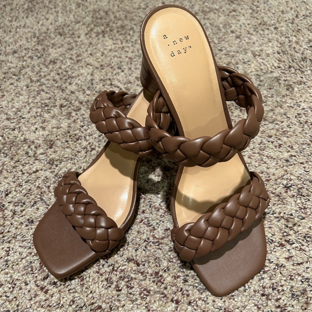 Women’s Basil Mule Heels size 9.5